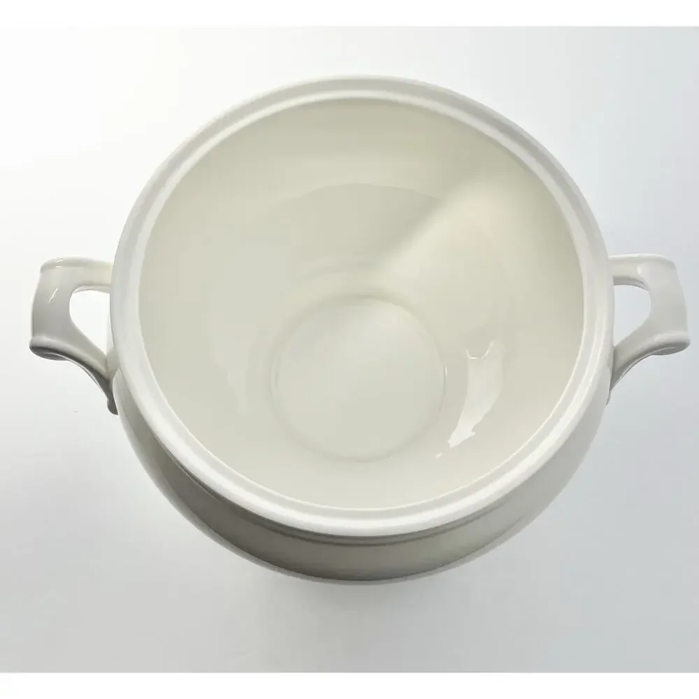 Villeroy & Boch “Pure White” Porcelain Soup Tureen & Lid 11 1/4” 3 Quarts